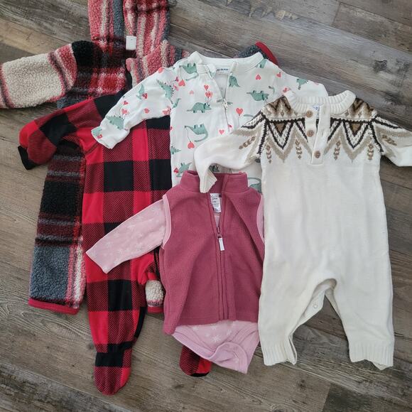 Baby Clothing Lot (5 outfits) 3-6 mo Winter Season Old Navy, PJ Place, Chick Pea - Picture 1 of 11